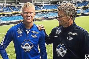 哈里森·巴恩斯成马刺队史最老30+5+5且命中5三分球员