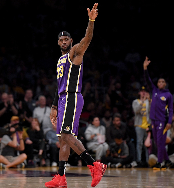 索帅：拉什福德在巴萨踢得很享受，最近我给他发了一些短信（索尔斯克亚：拉什福德在巴萨踢得很开心，最近我还给他发了几条短信）