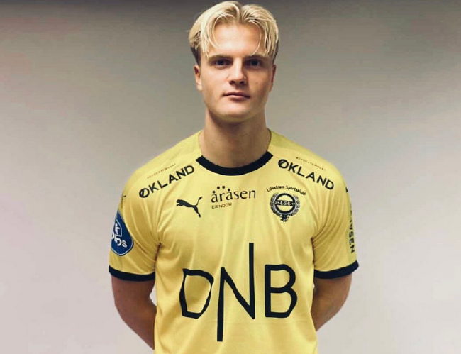 湖人浓眉哥篮下统治锁定胜利（浓眉内线碾压助湖人锁定胜局）